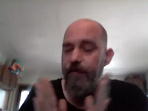 Snapshot of crazyheratic8 chatting on May 9, 2026, 5:49 pm crazyheratic8 online show from May 9, 2026, 5:49 pm