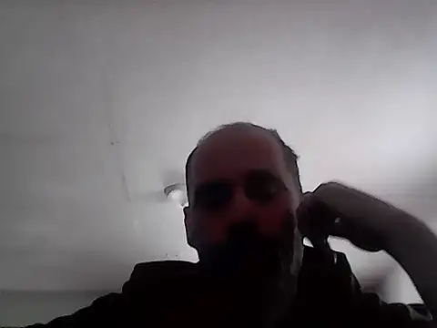 crazyheratic8 online show from December 1, 2025, 6:42 pm