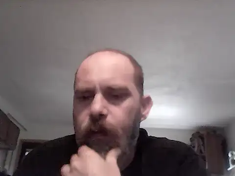 Snapshot of crazyheratic8 chatting on August 9, 2026, 12:44 pm crazyheratic8 online show from August 9, 2026, 12:44 pm