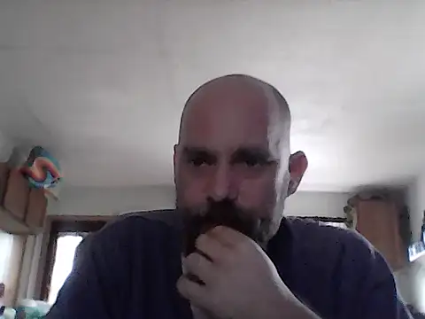 crazyheratic8 online show from April 13, 2026, 2:54 pm