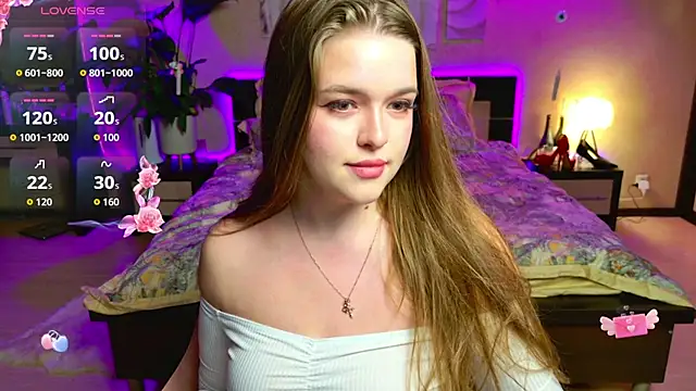 Snapshot of EmilyWhispers chatting on April 20, 2026, 9:05 pm EmilyWhispers online show from April 20, 2026, 9:05 pm