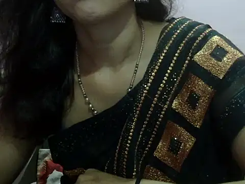 Snapshot of Laila_Cute chatting on May 22, 2026, 3:32 pm Laila Cute online show from May 22, 2026, 3:32 pm