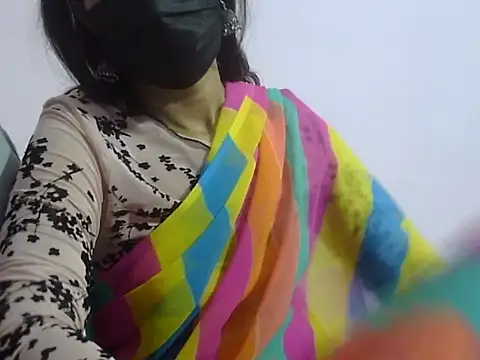 Snapshot of Laila_Cute chatting on February 6, 2026, 2:40 am Laila Cute online show from February 6, 2026, 2:40 am