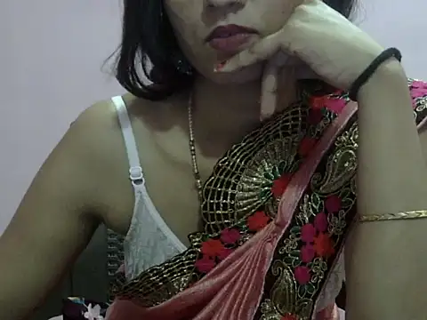 Snapshot of Laila_Cute chatting on April 22, 2026, 5:31 pm Laila Cute online show from April 22, 2026, 5:31 pm