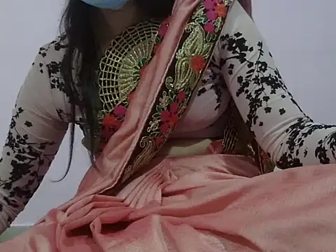 Snapshot of Laila_Cute chatting on January 6, 2026, 1:37 pm Laila Cute online show from January 6, 2026, 1:37 pm