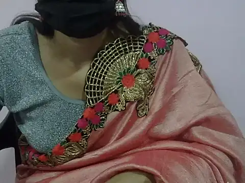 Snapshot of Laila_Cute chatting on January 17, 2026, 1:58 pm Laila Cute online show from January 17, 2026, 1:58 pm