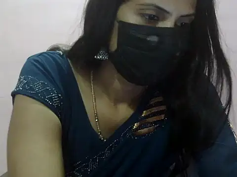 Snapshot of Laila_Cute chatting on March 28, 2026, 3:13 pm Laila Cute online show from March 28, 2026, 3:13 pm