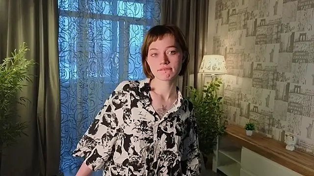 PaulaDauge online show from October 7, 2025, 1:06 am