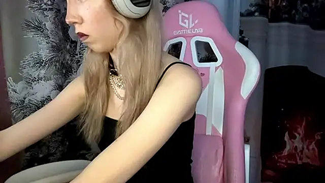 Jerrieberry online show from November 30, 2025, 1:56 pm