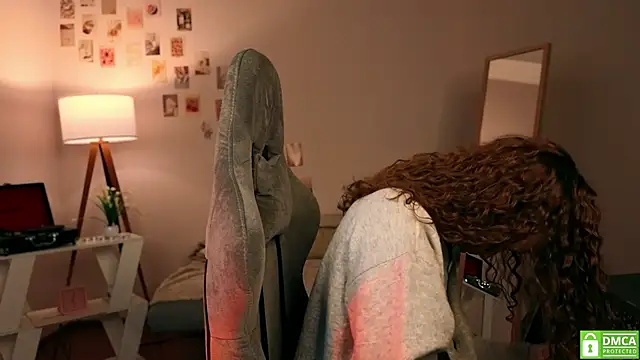 branchwithflowerss online show from October 29, 2025, 11:53 am