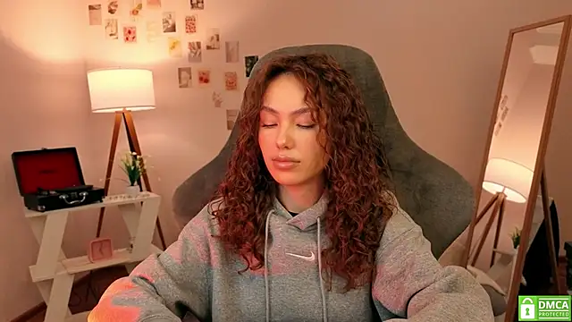 branchwithflowerss online show from October 23, 2025, 11:53 am