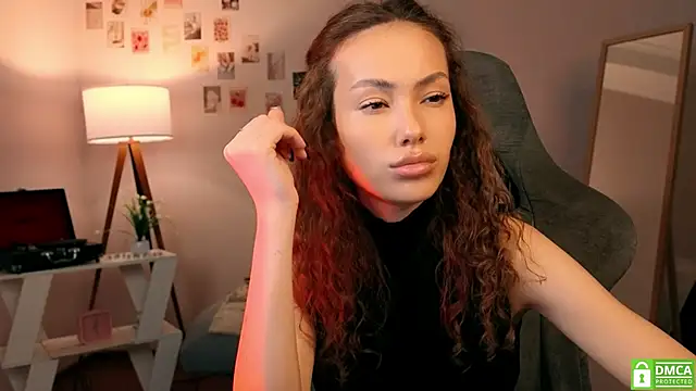 branchwithflowerss online show from October 20, 2025, 11:44 am