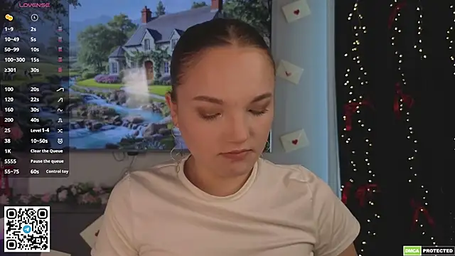 Snapshot of JulieLupo chatting on April 1, 2026, 7:10 am JulieLupo online show from April 1, 2026, 7:10 am