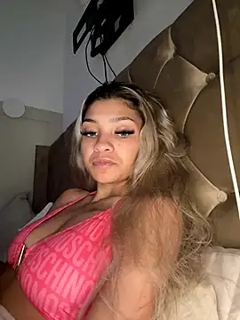 Honeyyyxo online show from October 29, 2025, 3:11 pm