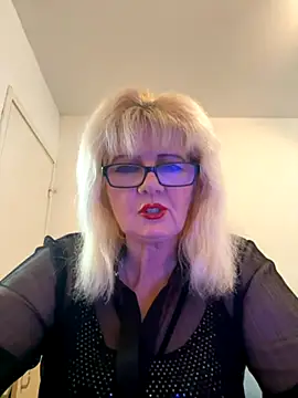 BoloshkaBlonda online show from October 4, 2025, 3:35 pm