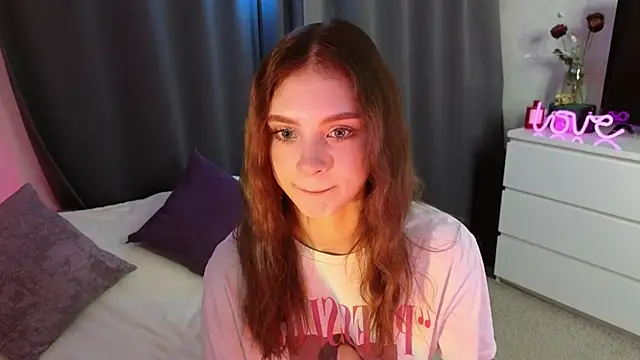 midnightMaya online show from November 5, 2025, 8:12 pm