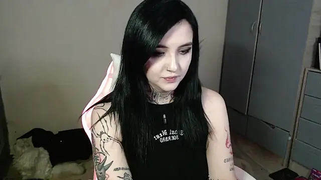 Rin andersonn online show from November 9, 2025, 5:50 pm