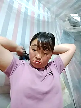 Minkine022 online show from April 15, 2026, 5:39 pm