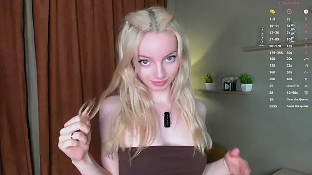 Snapshot of PocketDollX chatting on July 1, 2026, 4:18 pm PocketDollX online show from July 1, 2026, 4:18 pm