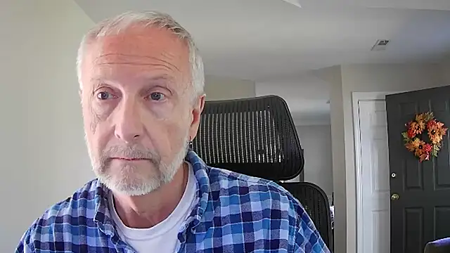 ApolloThrust online show from October 22, 2025, 6:40 pm