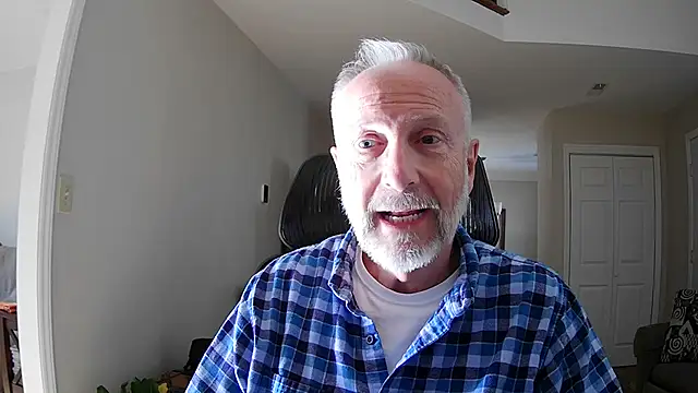 ApolloThrust online show from November 5, 2025, 8:01 pm