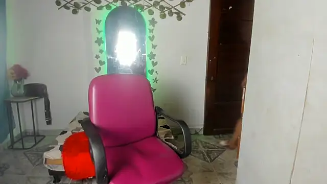 Ebony luna online show from July 18, 2026, 7:44 pm
