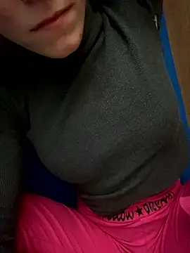 pleasedontpressaredburton online show from October 2, 2025, 6:39 am