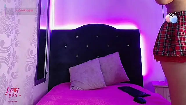 Snapshot of Assbig_daphne chatting on October 6, 2025, 11:44 am Assbig daphne online show from October 6, 2025, 11:44 am