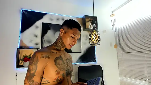 The boy dreams1 online show from October 1, 2025, 8:35 pm