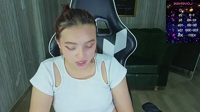 mia foster t online show from November 13, 2025, 12:47 am