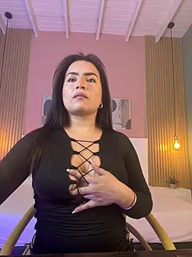 ZaraFoxx7 online show from November 11, 2025, 7:52 pm