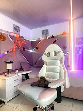 Charlotte ebony  online show from October 30, 2025, 12:47 pm