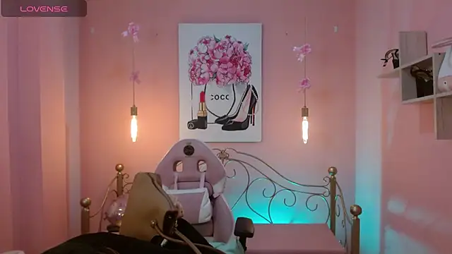 ingrid03 taffur online show from February 25, 2026, 7:58 pm