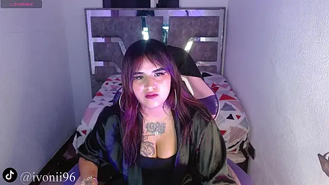 ivoni online show from November 21, 2025, 8:08 pm