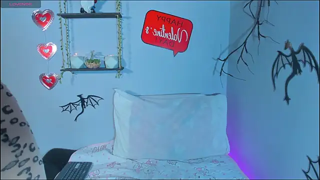 Miaengels  online show from February 13, 2026, 11:10 am