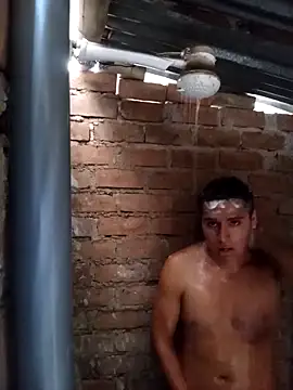 Alex321Flores online show from February 16, 2026, 7:23 pm