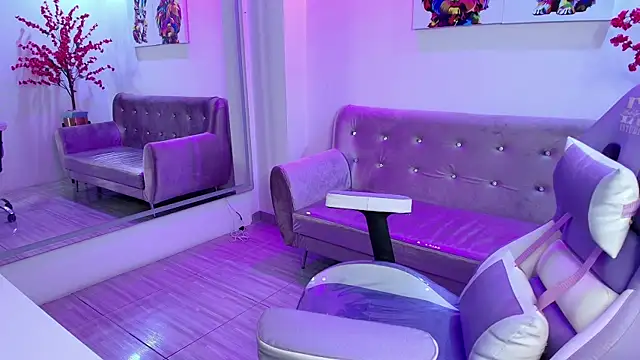 Summer miller online show from October 10, 2025, 11:33 am