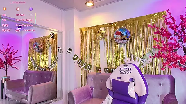 Summer miller online show from December 22, 2025, 11:43 am