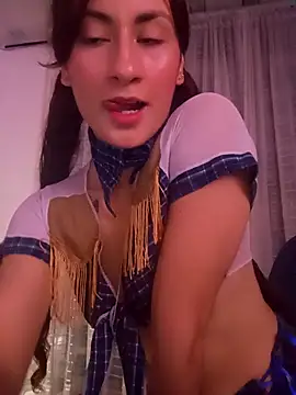 clover tter  online show from October 28, 2025, 7:40 am