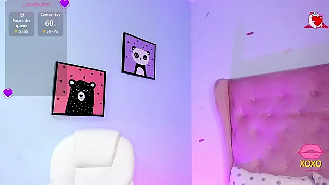 Vanelope evanss online show from October 17, 2025, 1:24 pm