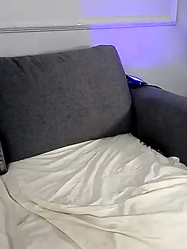 Nahomycarterr online show from April 1, 2026, 1:41 pm