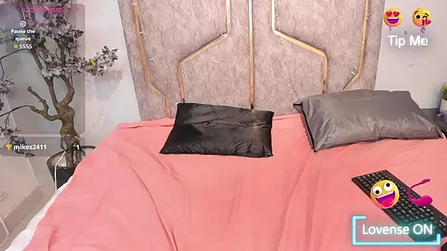 Nahomycarterr online show from October 11, 2025, 8:21 pm