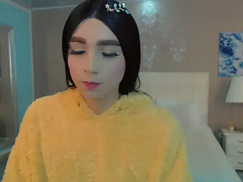 Snapshot of Luna_LaFontaine chatting on October 24, 2025, 11:42 am Luna LaFontaine online show from October 24, 2025, 11:42 am