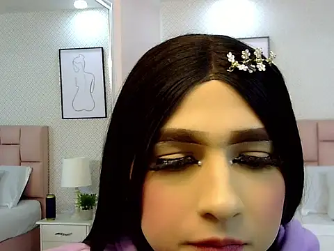 Snapshot of Luna_LaFontaine chatting on October 4, 2025, 1:23 pm Luna LaFontaine online show from October 4, 2025, 1:23 pm