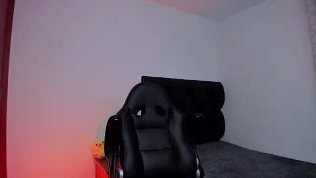 CHRIS MORGAN1 online show from October 8, 2025, 2:13 am