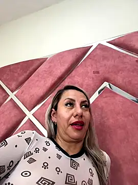 GisellTorres36 online show from October 6, 2025, 2:46 am