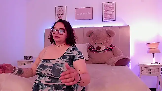 Snapshot of sam_von_tess chatting on November 30, 2025, 6:03 am sam von tess online show from November 30, 2025, 6:03 am