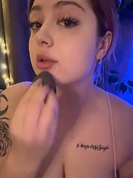 KellyMoors online show from March 4, 2026, 2:08 am