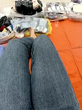 Lili 2love online show from November 17, 2025, 1:31 am