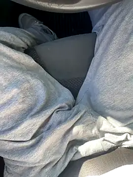 Snapshot of ayrtonmen chatting on October 6, 2025, 3:13 pm ayrtonmen online show from October 6, 2025, 3:13 pm